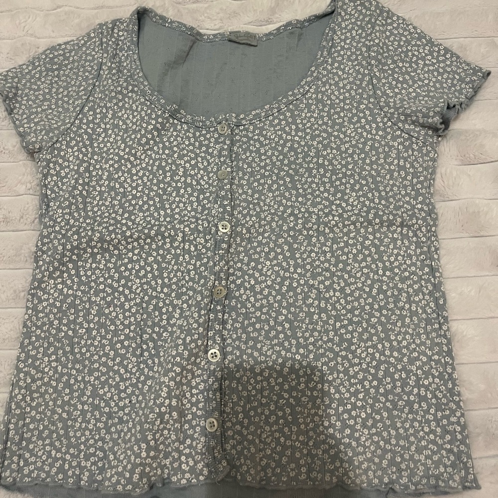 Brandy Melville floral blue button up t shirt